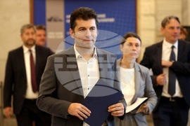 Народно събрание - „Продължаваме Промяната-Демократична България“ - брифинг - Кирил Петков