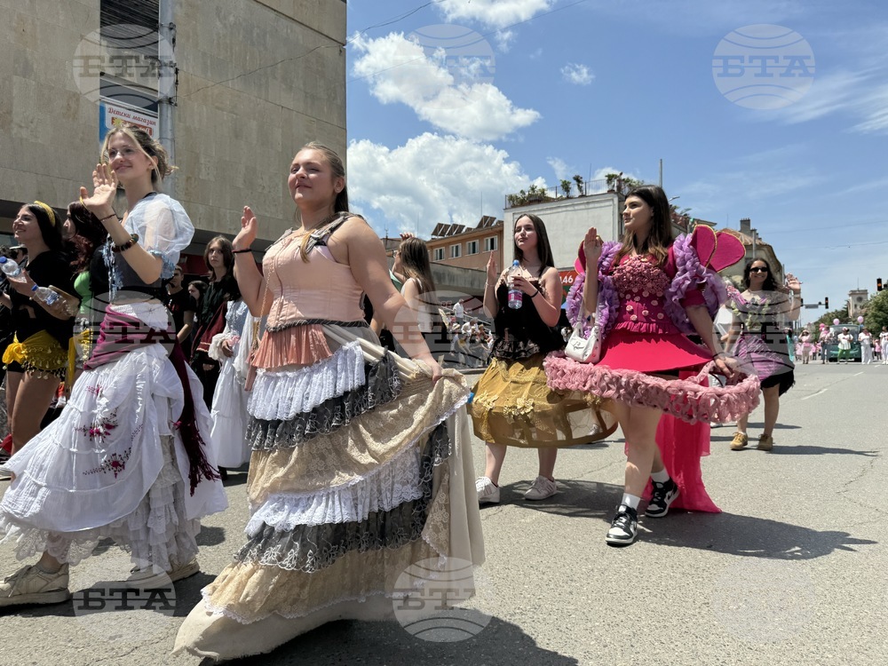 Казанлък - празнично шествие