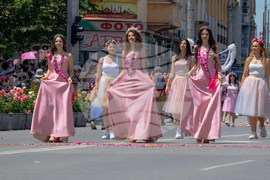 Казанлък - празнично шествие