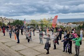 Варна - радио-балет "Нонумент 2.0" - пърформанс - приятелство