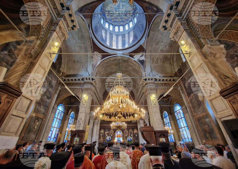 Бургас - храм "Св. св. Кирил и Методий" - сливенски митрополит Арсений - служба