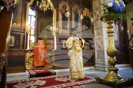 Бургас - храм "Св. св. Кирил и Методий" - сливенски митрополит Арсений - служба