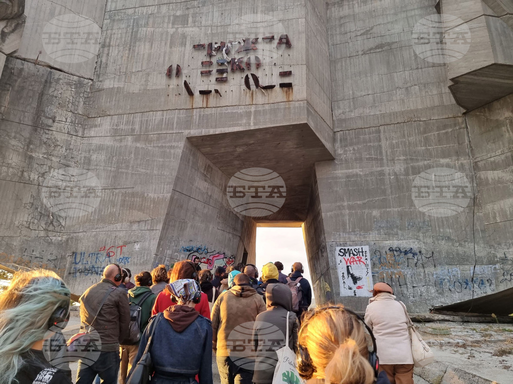 Варна - радио-балет "Нонумент 2.0" - пърформанс - приятелство