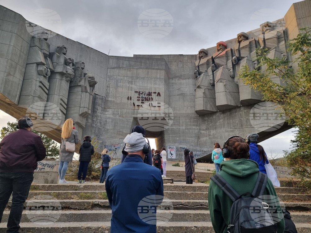 Варна - радио-балет "Нонумент 2.0" - пърформанс - приятелство