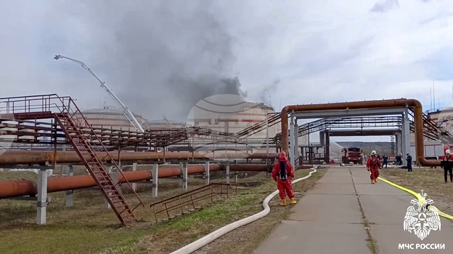 Русия съобщи за петима ранени и пожар в нефтен терминал след украинска атака с дронове по Новоросийск