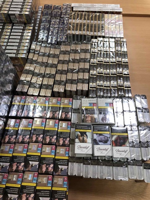 Рекордно количество цигари в багаж на пътник откриха митническите служители на МП Летище Варна