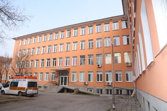 Общинският съвет в Елхово увеличи помощта за инвитро процедури и определи нов управител за болницата в града