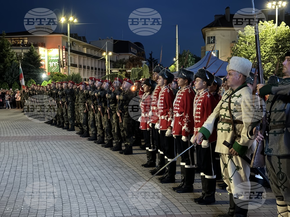 Казанлък - тържествена заря-проверка