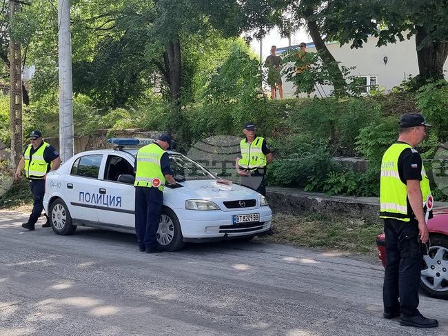 Двама мъже са обвиняеми за разпространение и държане на наркотични вещества в Горнооряховско