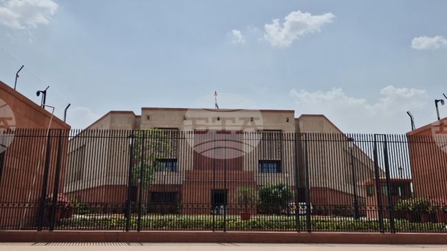 Какво се крие зад отхвърления проект на индийския премиер Моди да увеличи дела на жените в парламента?