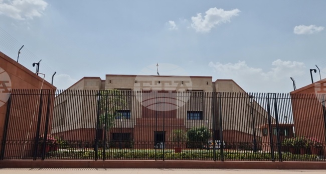 Какво се крие зад отхвърления проект на индийския премиер Моди да увеличи дела на жените в парламента?