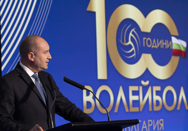 Президентът Румен Радев: Волейболът дава надежда, че пред младите българи има добра, смислена и пълноценна перспектива