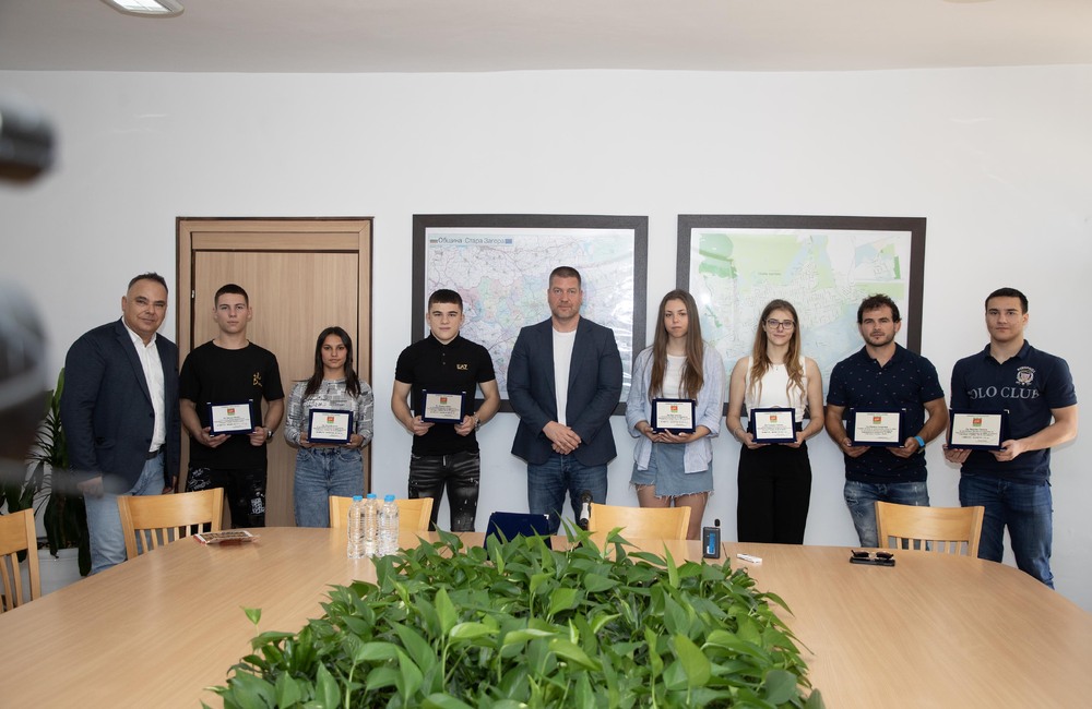 Община Стара Загора: Кметът Живко Тодоров награди успешни състезатели на Боен клуб „Атила“