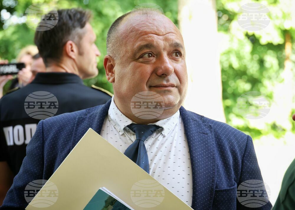 Ловеч и Плевен са зависими от речно водохващане, каза министър Петър Димитров