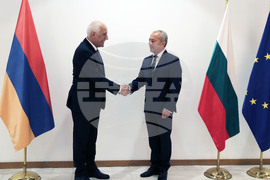 Гълъб Донев - Вахагн Хачатурян - среща