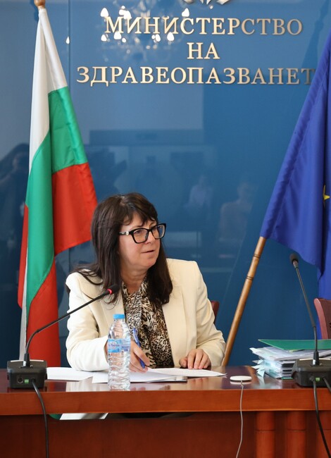 МЗ: Министър Кондева и Отрасловият съвет начертаха план за подписването на нов КТД