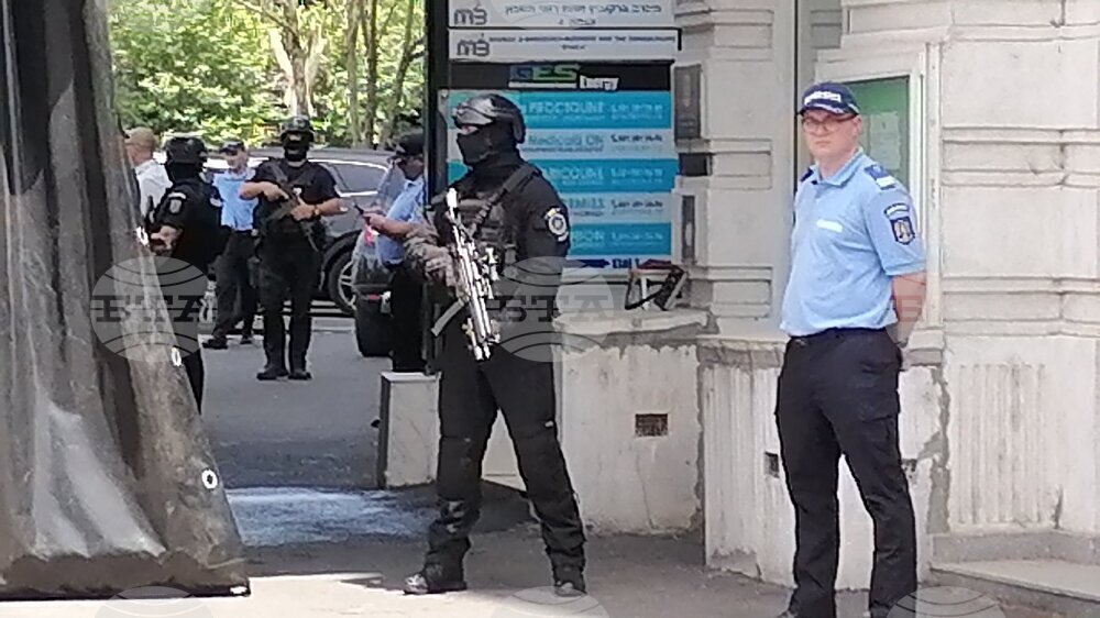 Сириец хвърли коктейл Молотов по входа на израелското посолство в Букурещ