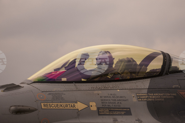 Турция е изпратила изтребители F-16 в Сомалия, твърдят публикации