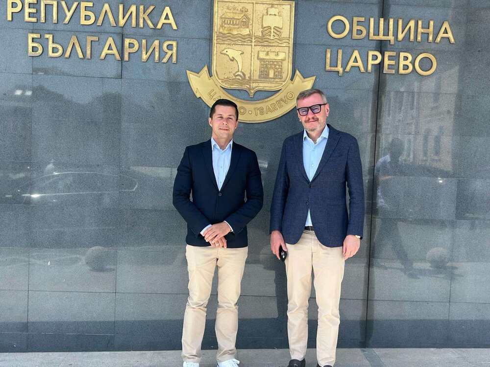 МТ: Министър Евтим Милошев посети Царево и местата, пострадали при разрушителните наводнения миналата година