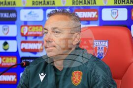 Румъния - футбол - Национален отбор - тренировка - Илиан Илиев