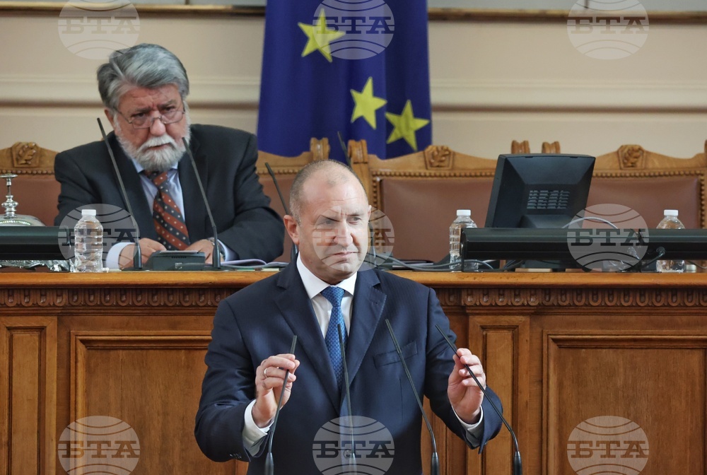 Четиридесет и осмо Народно събрание - първо заседание - откриване - Румен Радев