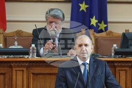 Четиридесет и осмо Народно събрание - първо заседание - откриване - Румен Радев