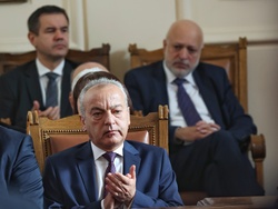 Четиридесет и осмо Народно събрание - първо заседание - Гълъб Донев