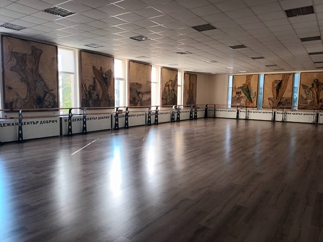 Извършени са ремонтни дейности в Общинския младежки център „Захари Стоянов"