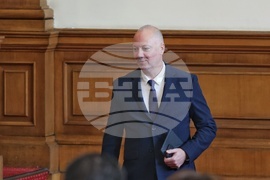 Четиридесет и осмо Народно събрание - първо заседание