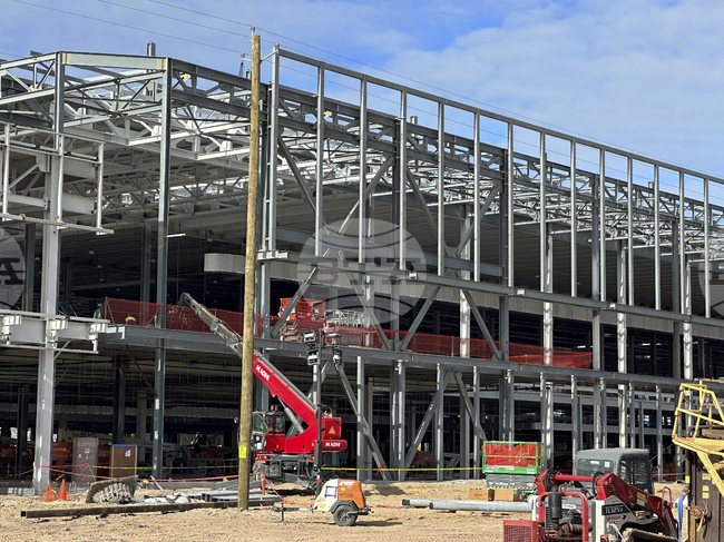 Промишленото производство в САЩ бележи лек ръст през юни 