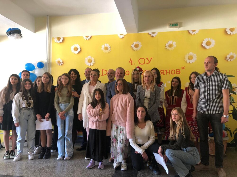 Председателят на Общински съвет Благоевград, Радослав Тасков, бе официален гост на тържествено събитие в Четвърто основно училище в Благоевград