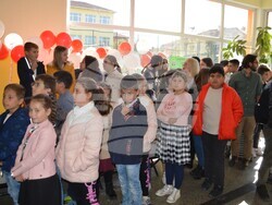 Снимка: Община Благоевград - Дарители превърнаха IV ОУ „Димчо Дебелянов“ в по-светло и приветливо място за учениците