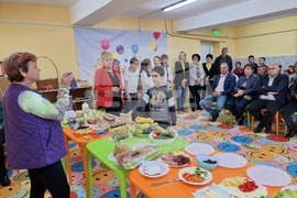 Село Стражец - БЧК - Турски червен полумесец - училища - трапезарии - топъл обяд