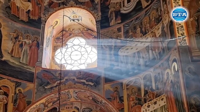 Стотици изпълниха Рилската Света обител за празника Отчовден