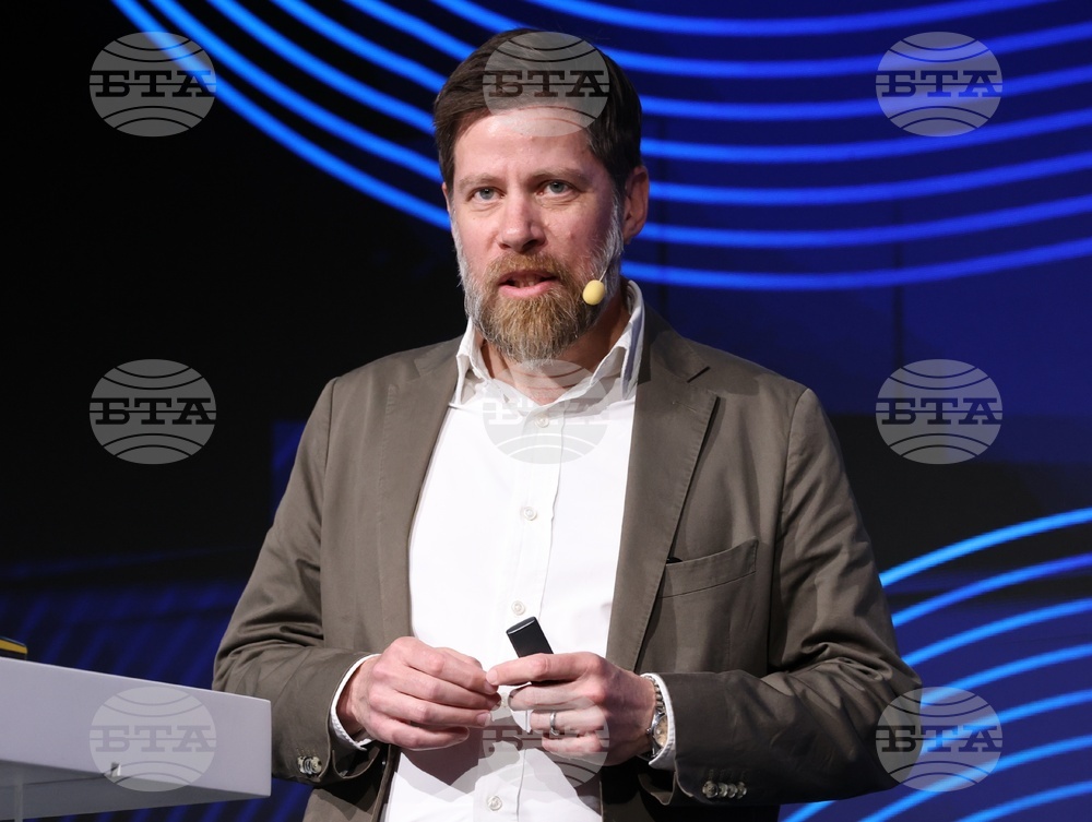 Форум "Шумът на парите"