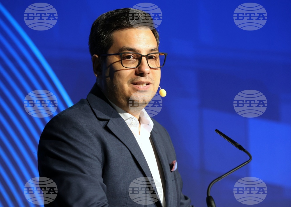 Форум "Шумът на парите"