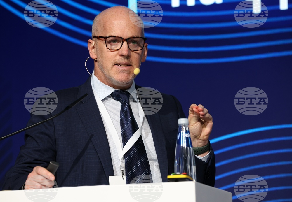 Форум "Шумът на парите"