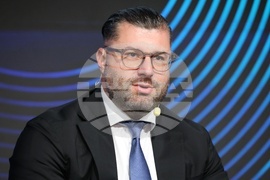 Форум "Шумът на парите"