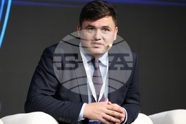 Форум "Шумът на парите"