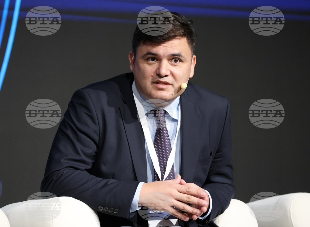 Форум "Шумът на парите"