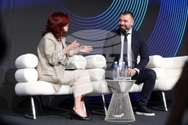 Форум "Шумът на парите"