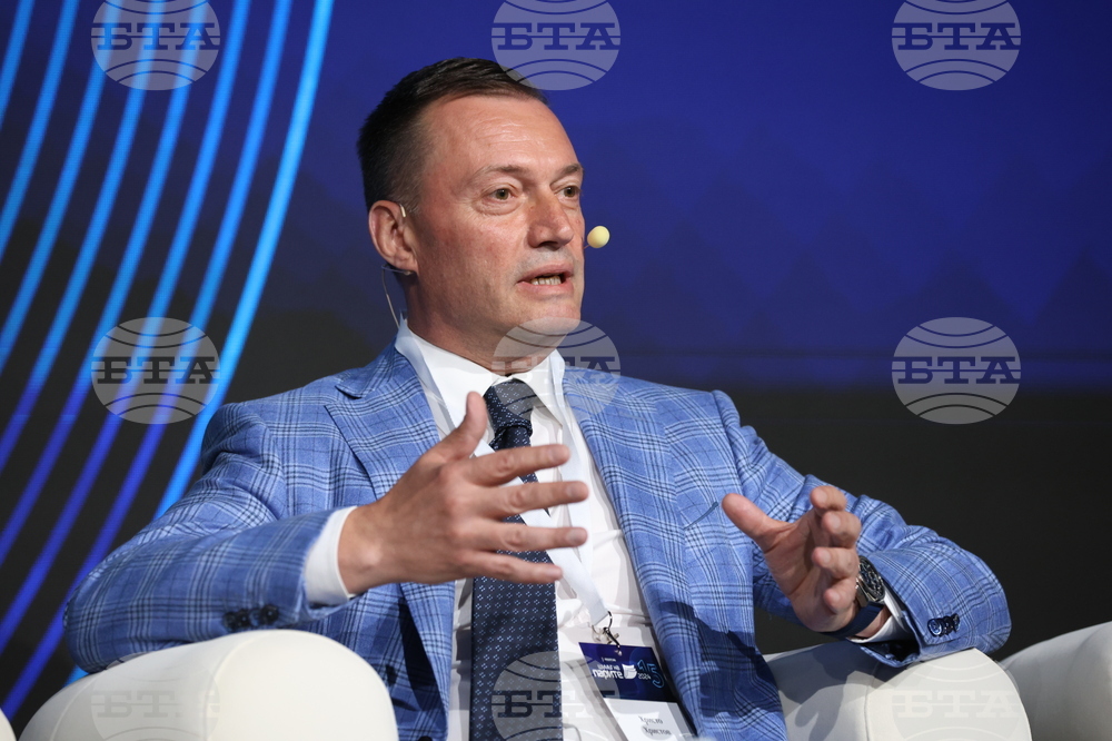 Форум "Шумът на парите"