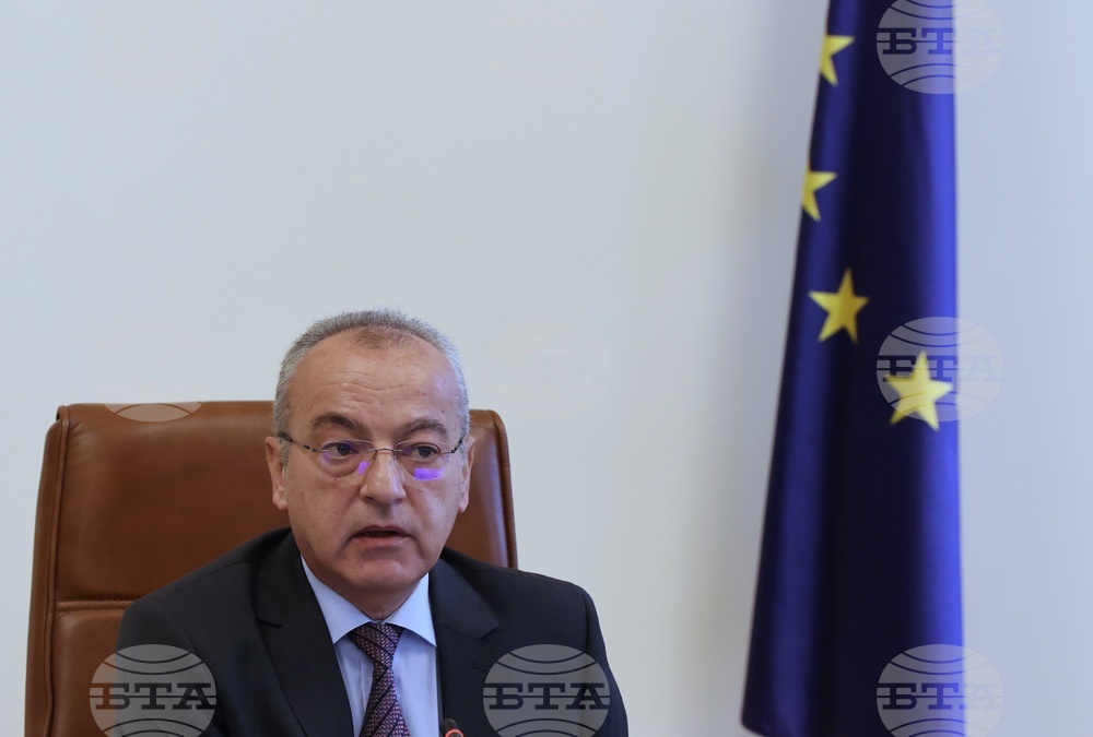 Правителството прави всичко възможно цените за електроенергия, газ и парно да бъдат поносими, каза премиерът Гълъб Донев