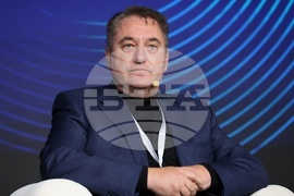 Форум "Шумът на парите"