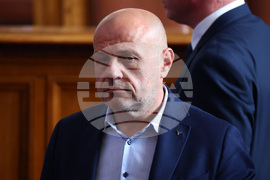 Парламент - заседание - Томислав Дончев