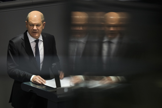 Олаф Шолц разкритикува тактиката на "изгорената земя" на Путин и изрази опасения за тавана на газовите цени