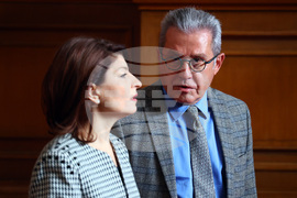Парламент - заседание
