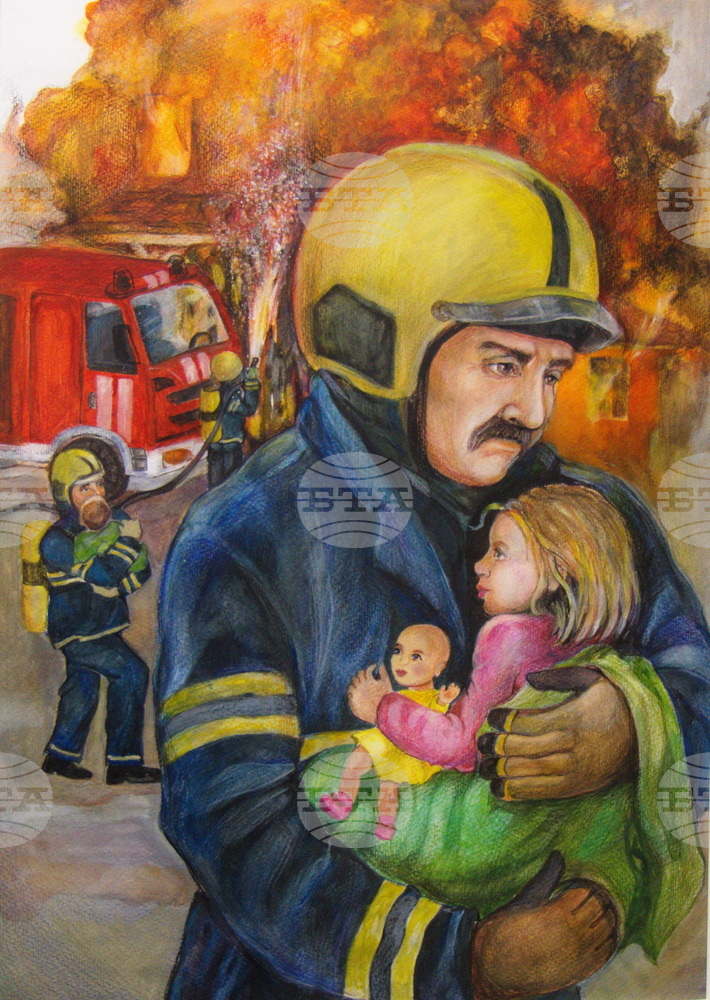 Sofia Exhibition Raises Funds for Children of Injured, Rescuers Who Died in Line of Duty
