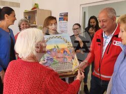 Представители на Холандския червен кръст предоставиха безвъзмездно специализирано транспортно средство  и специализирано оборудване на Община Кюстендил