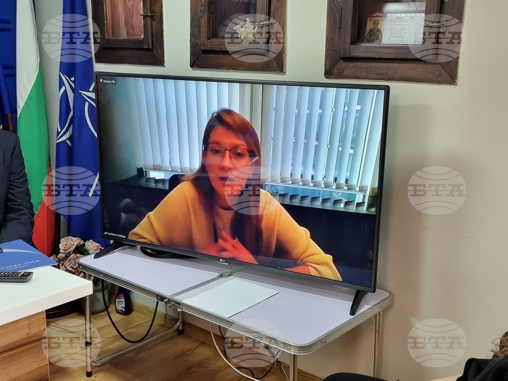 Според евродепутата Цветелина Пенкова всички нови идеи са неясни и плашещи в началото, но младите хора й дават увереност, че се върви в правилната посока